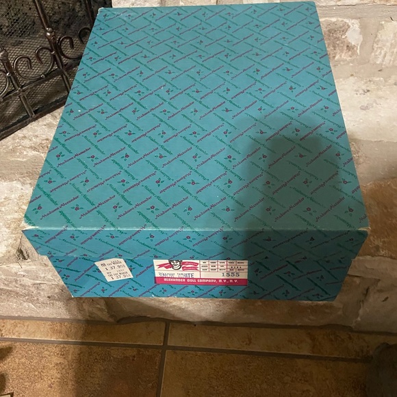 Vintage SNOW WHITE Madame Alexander 1555. Original box. About 13” - Picture 8 of 10